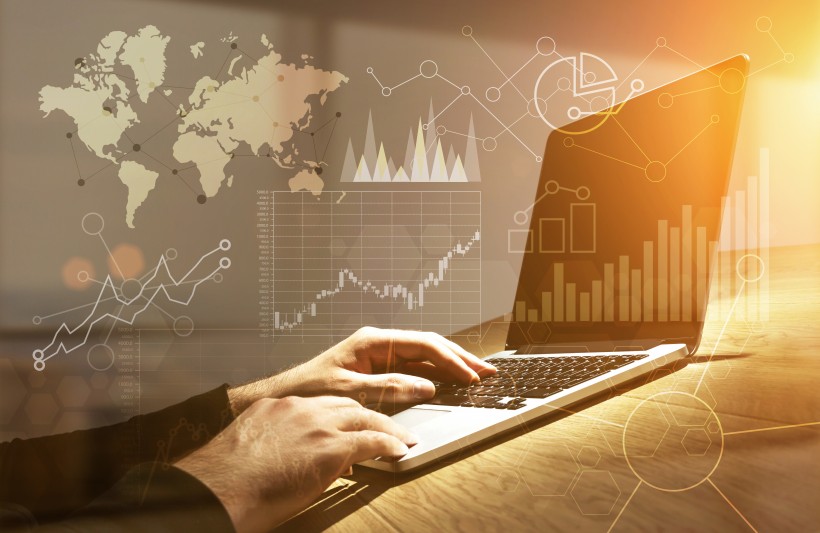 Golang文件操作与JSON数据处理结合实践